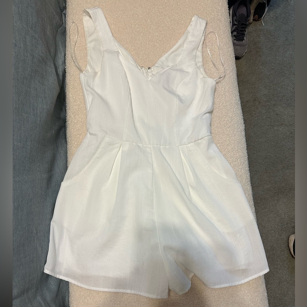 Francesca's Collections White Sleeveless Romper